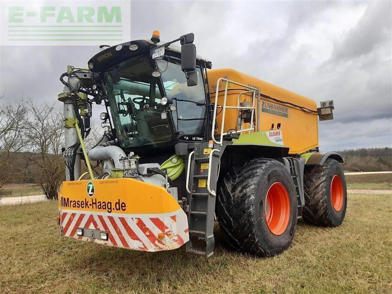 CLAAS xerion 4000 saddle trac SADDLE TRAC - Penyemprot self-propelled: gambar 1 CLAAS xerion 4000 saddle trac SADDLE TRAC - Penyemprot self-propelled: gambar 1