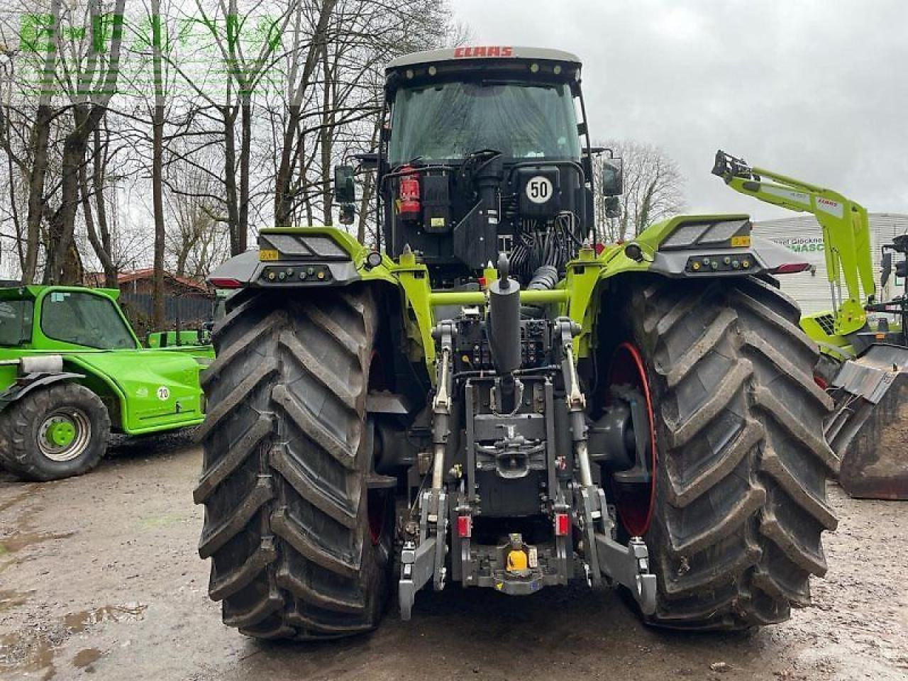 CLAAS xerion 4200 trac vc TRAC VC - Traktor: gambar 3 CLAAS xerion 4200 trac vc TRAC VC - Traktor: gambar 3