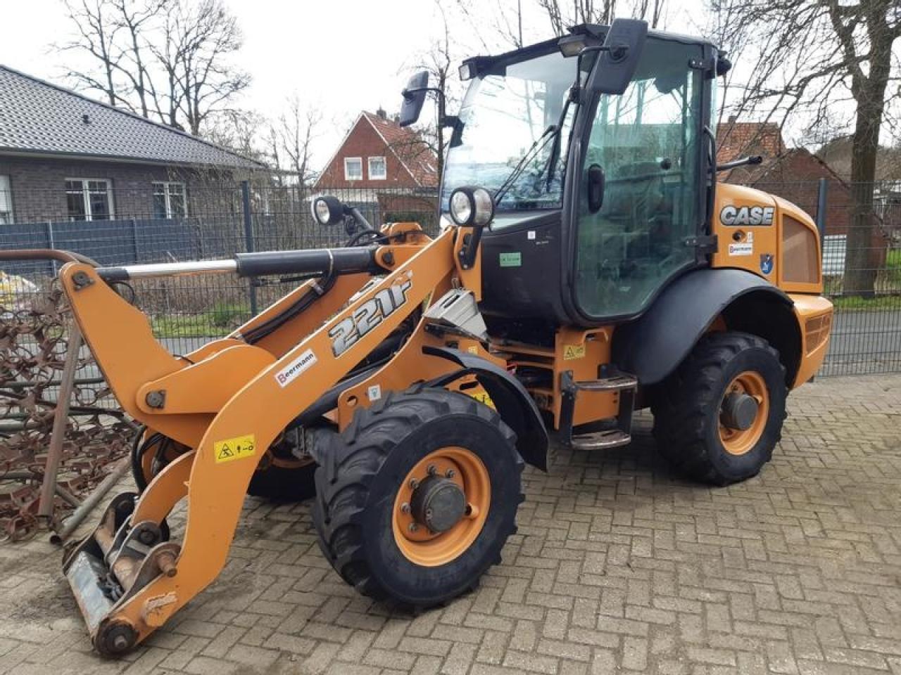Case-IH 221 f - Wheel loader: gambar 1 Case-IH 221 f - Wheel loader: gambar 1