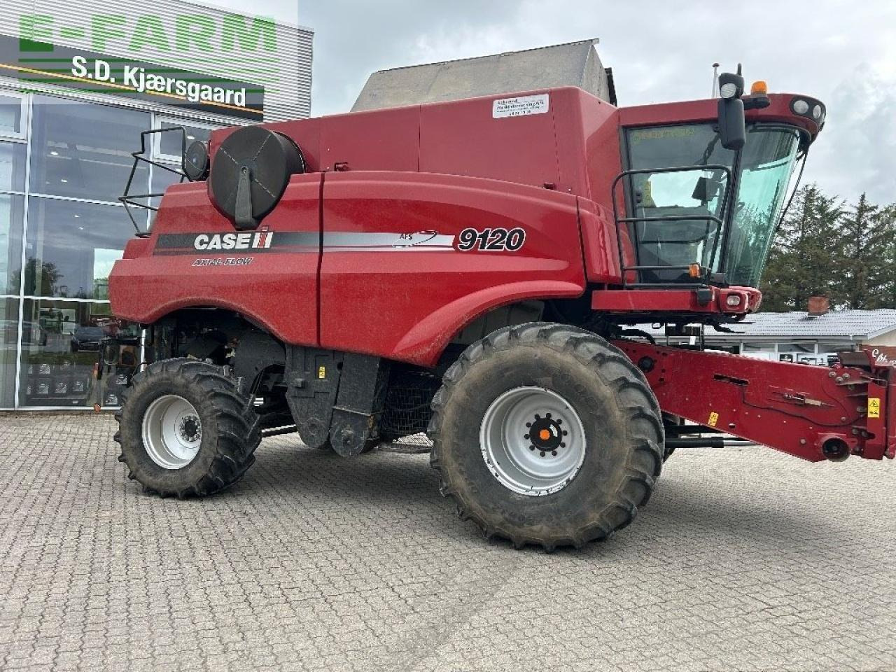 Case-IH 9120 - Pemanen gabungan: gambar 3 Case-IH 9120 - Pemanen gabungan: gambar 3