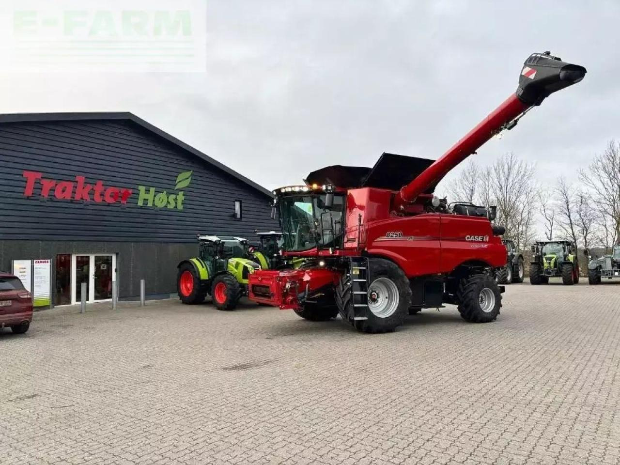 Case-IH axial flow 8250 - Pemanen gabungan: gambar 1 Case-IH axial flow 8250 - Pemanen gabungan: gambar 1