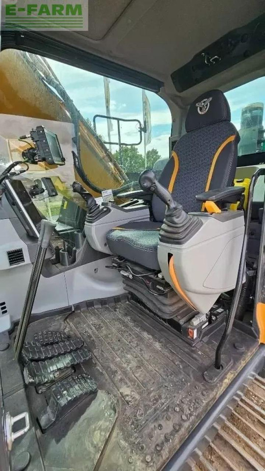 Ekskavator perayap Case-IH cx 210 e: gambar 24 Ekskavator perayap Case-IH cx 210 e: gambar 24