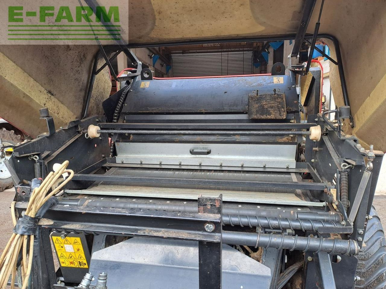 Baler persegi Case-IH rb 544: gambar 13