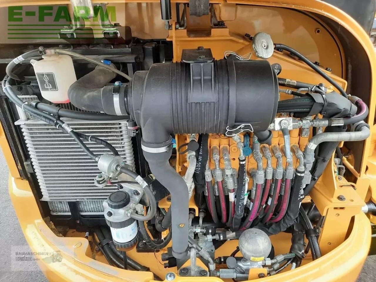 Caterpillar 303.5 - Ekskavator mini: gambar 5 Caterpillar 303.5 - Ekskavator mini: gambar 5