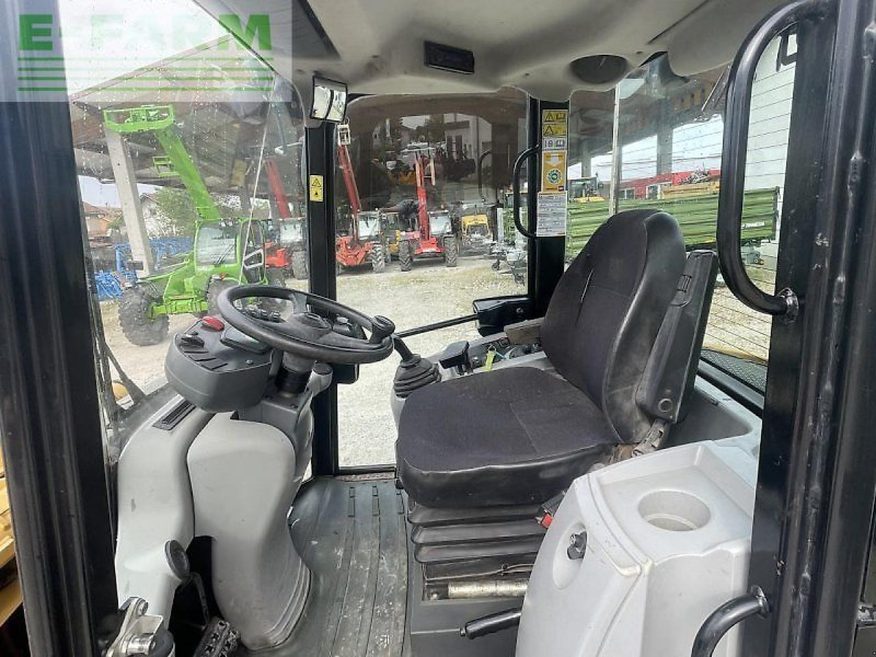 Caterpillar 908 h - Ekskavator mini: gambar 5 Caterpillar 908 h - Ekskavator mini: gambar 5