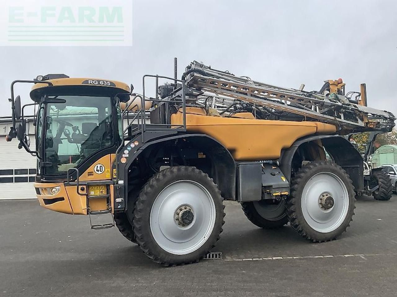 Challenger rogator 635 - Penyemprot tertinggal: gambar 4 Challenger rogator 635 - Penyemprot tertinggal: gambar 4