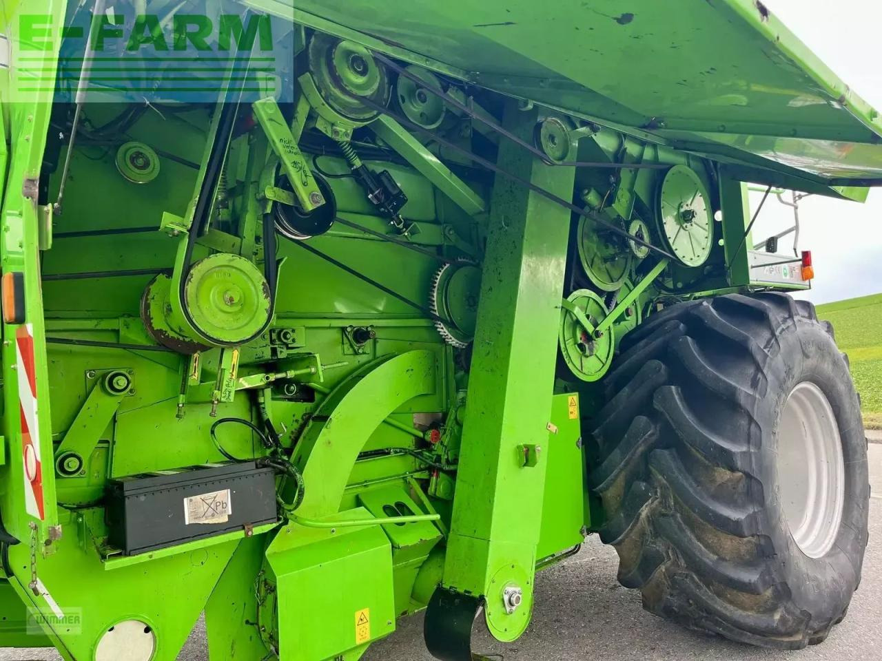 Pemanen gabungan Deutz-Fahr 4075 balance - (gebrauchter deutz fahr 4075): gambar 9 Pemanen gabungan Deutz-Fahr 4075 balance - (gebrauchter deutz fahr 4075): gambar 9
