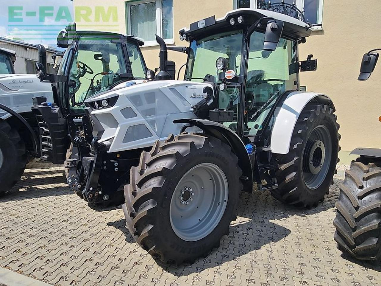 Deutz-Fahr 6125 - Traktor: gambar 1 Deutz-Fahr 6125 - Traktor: gambar 1