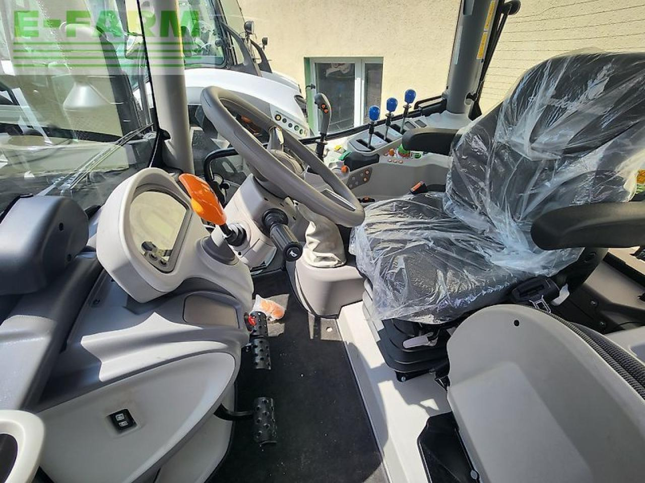 Deutz-Fahr 6125 - Traktor: gambar 5 Deutz-Fahr 6125 - Traktor: gambar 5