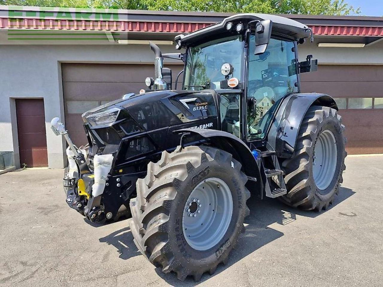 Deutz-Fahr 6135 c ttv TTV - Traktor: gambar 1 Deutz-Fahr 6135 c ttv TTV - Traktor: gambar 1