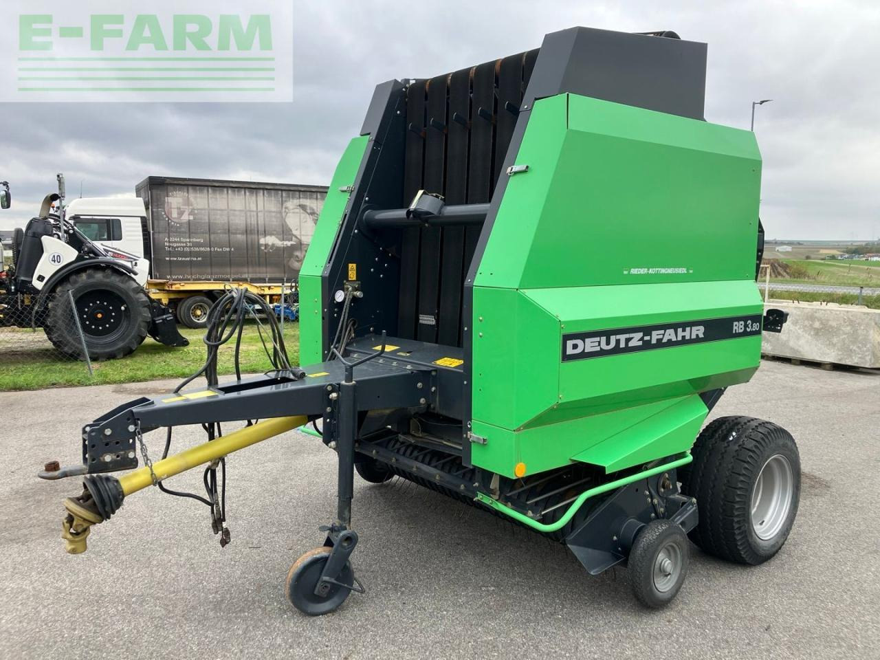 Deutz-Fahr RB 3.80 - Baler persegi: gambar 1 Deutz-Fahr RB 3.80 - Baler persegi: gambar 1