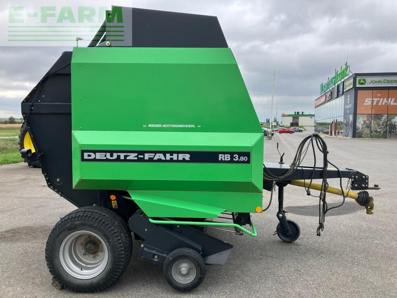 Deutz-Fahr RB 3.80 - Baler persegi: gambar 5 Deutz-Fahr RB 3.80 - Baler persegi: gambar 5