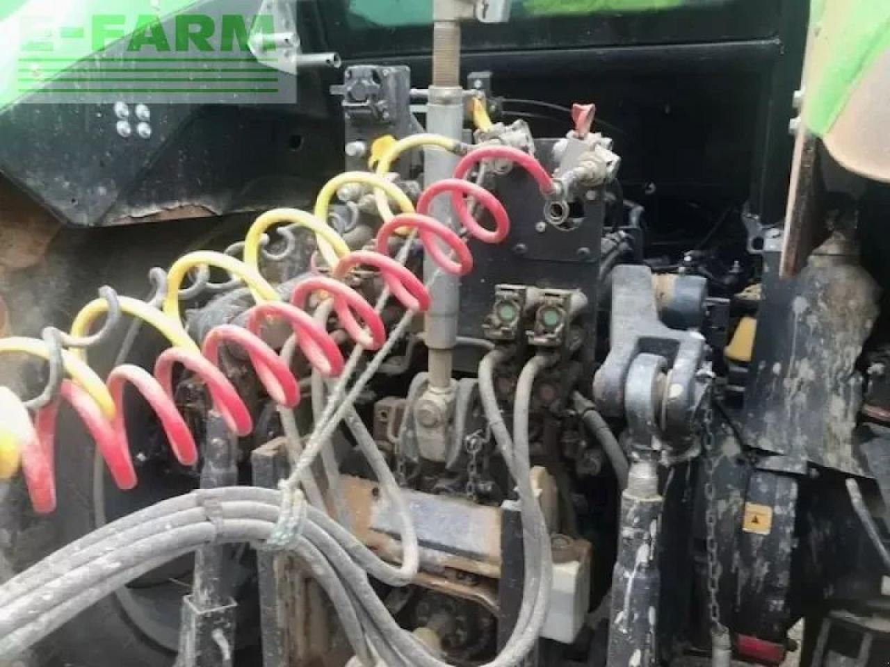 Deutz-Fahr agrot.6215ttv - Traktor: gambar 2 Deutz-Fahr agrot.6215ttv - Traktor: gambar 2