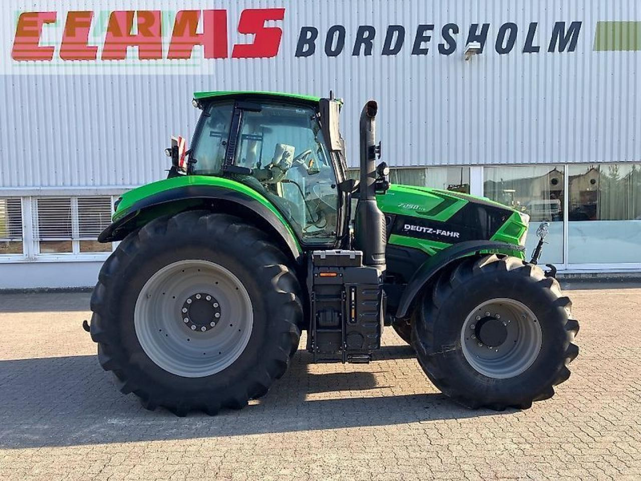 Deutz-Fahr agrotron 7250 ttv TTV - Traktor: gambar 1 Deutz-Fahr agrotron 7250 ttv TTV - Traktor: gambar 1