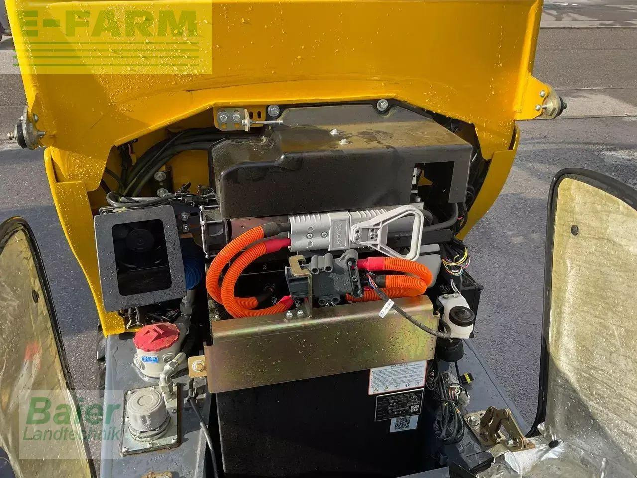 Eurotrac w11 e - Wheel loader: gambar 4 Eurotrac w11 e - Wheel loader: gambar 4