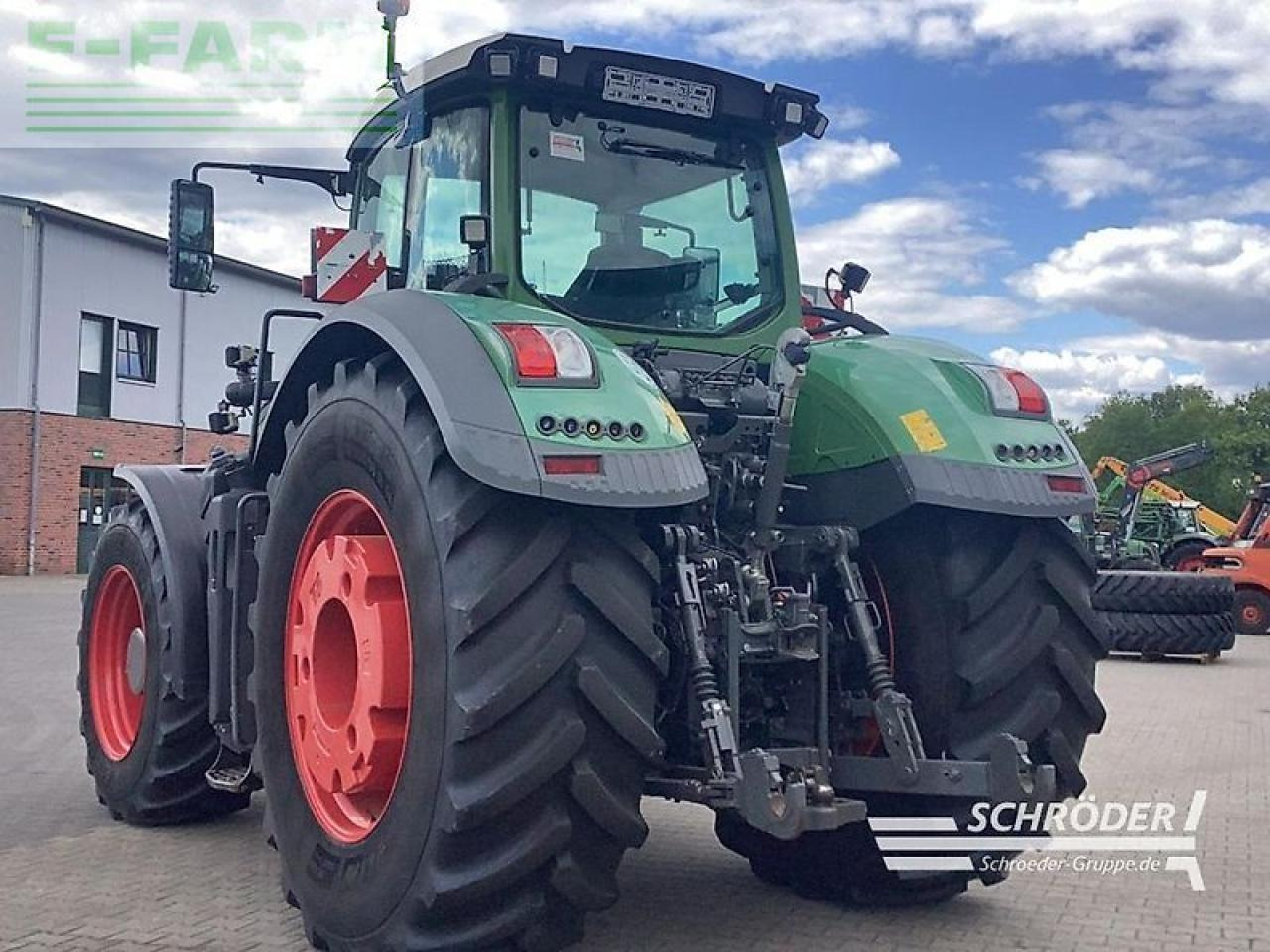 Fendt 1050 vario s4 profi plus ProfiPlus - Traktor: gambar 3 Fendt 1050 vario s4 profi plus ProfiPlus - Traktor: gambar 3