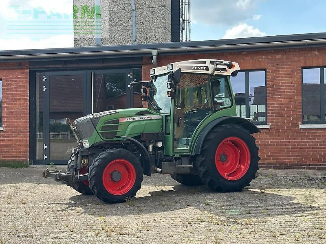 Fendt 207 f vario - Traktor: gambar 2 Fendt 207 f vario - Traktor: gambar 2