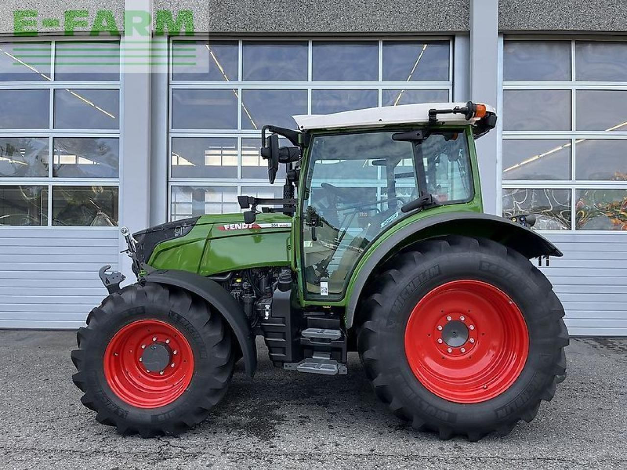 Fendt 209 s vario gen3 power - Traktor: gambar 4 Fendt 209 s vario gen3 power - Traktor: gambar 4