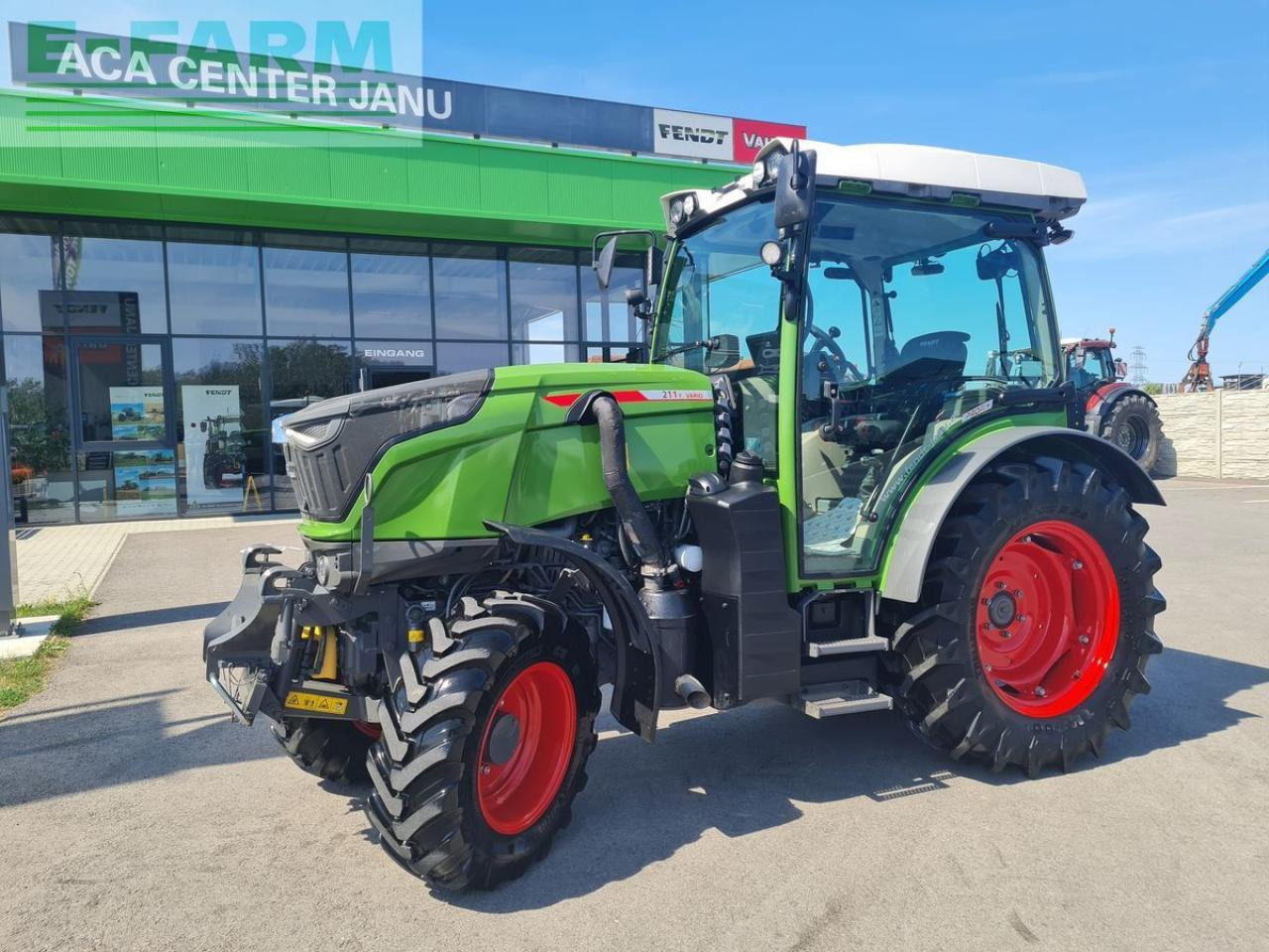 Fendt 211 vario f F - Traktor: gambar 1 Fendt 211 vario f F - Traktor: gambar 1