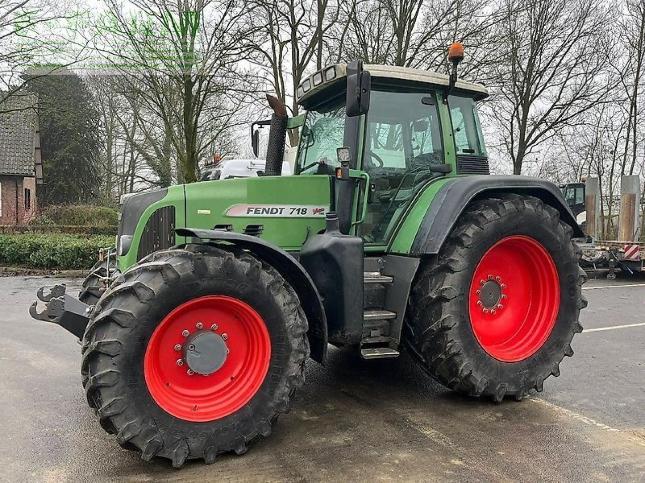 Fendt 718 com3 - Traktor: gambar 1 Fendt 718 com3 - Traktor: gambar 1