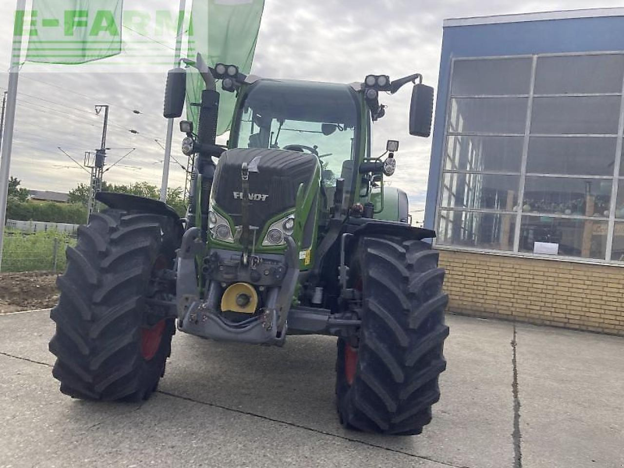 Fendt 718 vario s4 profi plus ProfiPlus - Traktor: gambar 3 Fendt 718 vario s4 profi plus ProfiPlus - Traktor: gambar 3