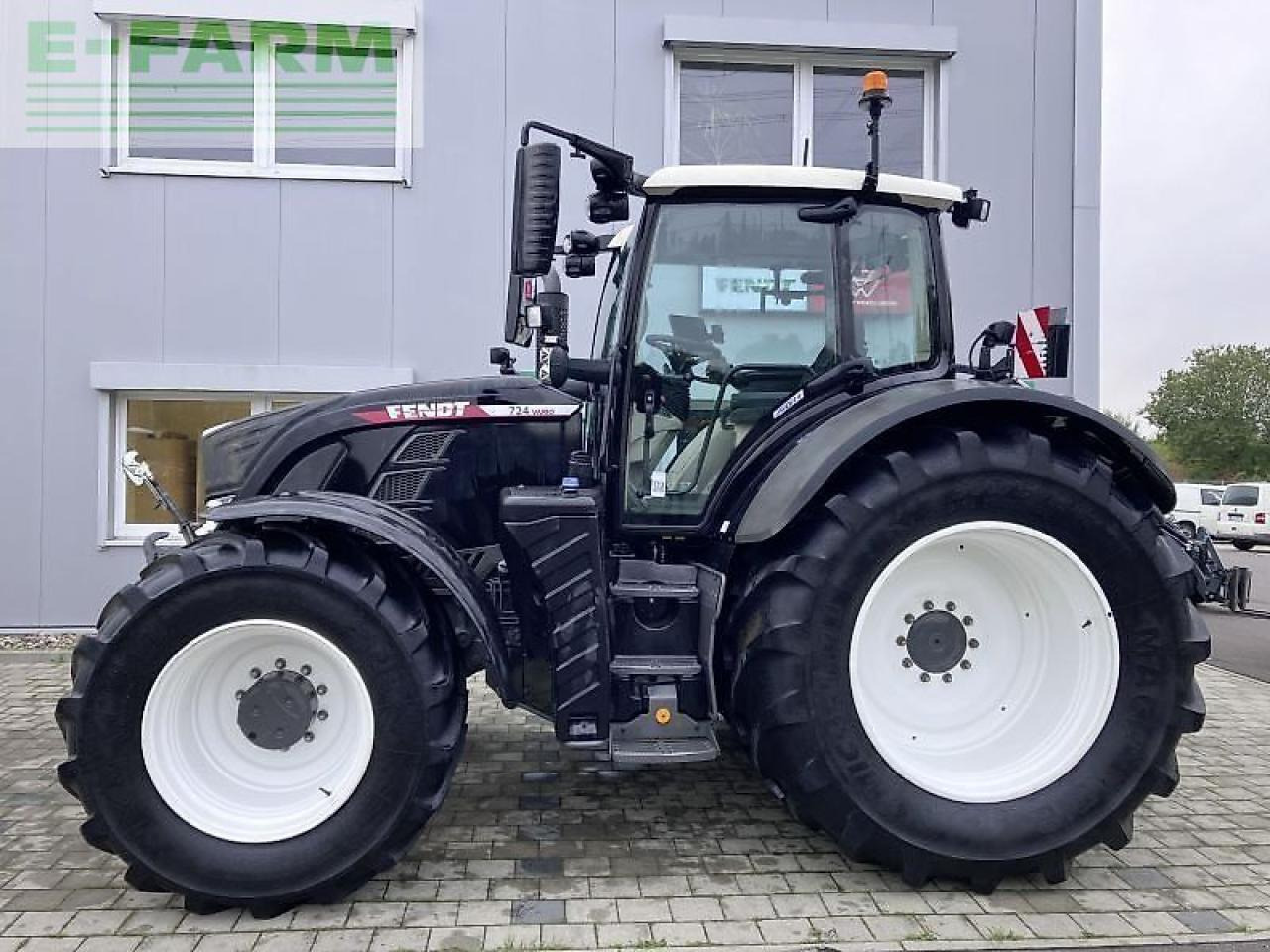 Fendt 724 vario gen6 profi plus - Traktor: gambar 4 Fendt 724 vario gen6 profi plus - Traktor: gambar 4