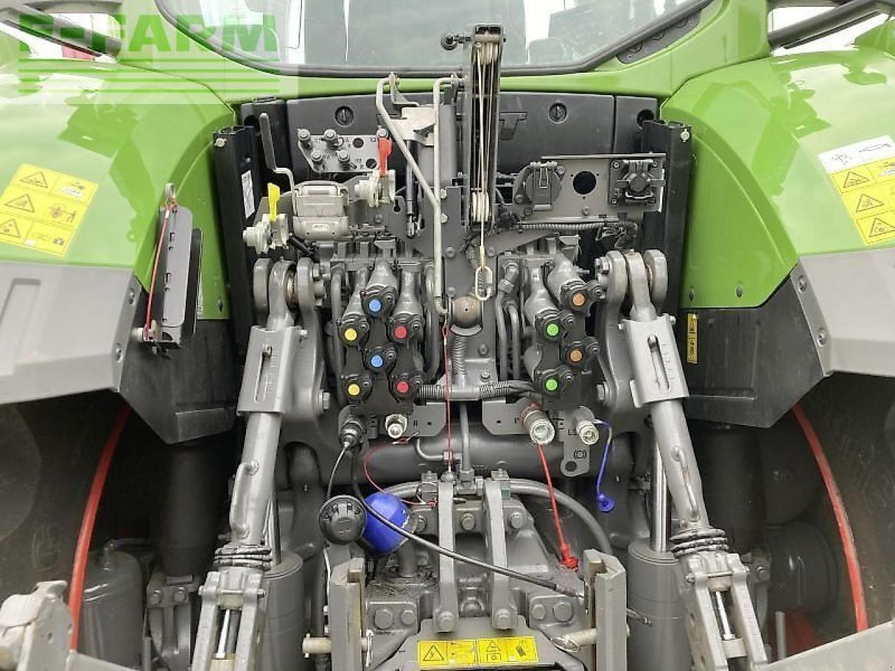 Fendt 724 vario gen7 profi Profi - Traktor: gambar 5 Fendt 724 vario gen7 profi Profi - Traktor: gambar 5