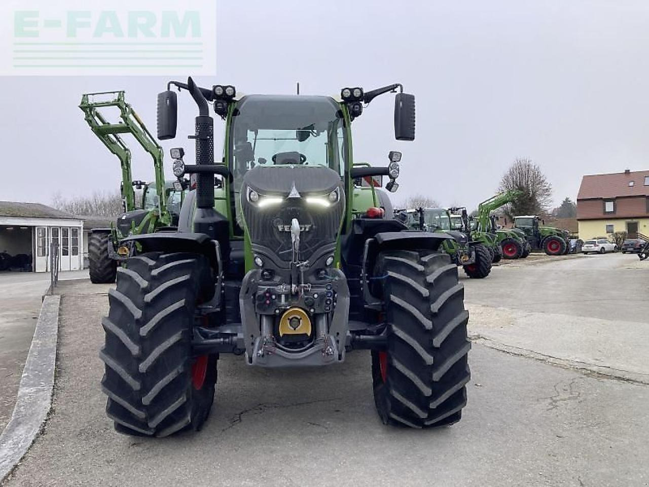 Fendt 724 vario gen7 profi plus ProfiPlus - Traktor: gambar 3 Fendt 724 vario gen7 profi plus ProfiPlus - Traktor: gambar 3