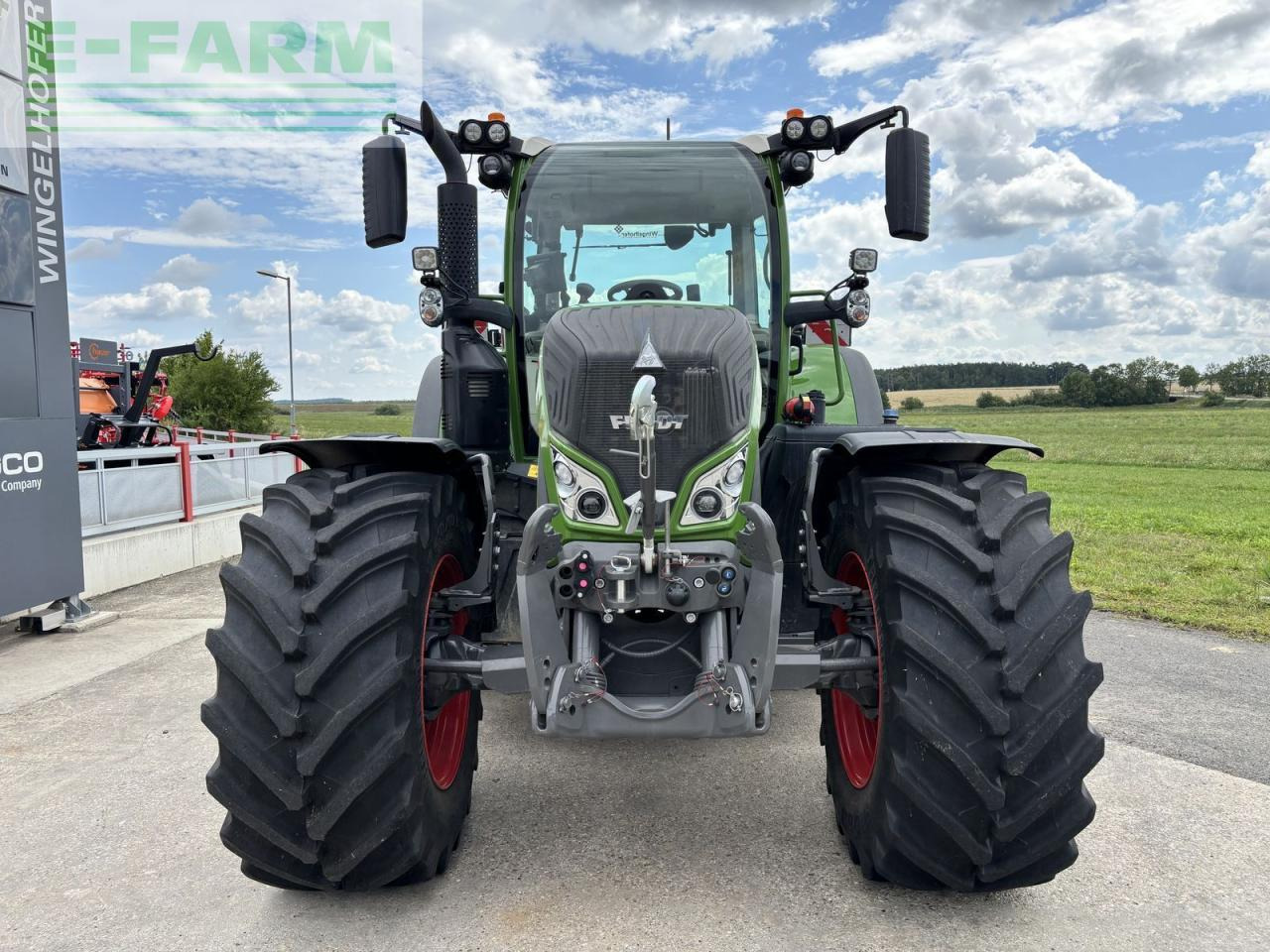 Fendt 724 vario profi+ ProfiPlus - Traktor: gambar 2 Fendt 724 vario profi+ ProfiPlus - Traktor: gambar 2