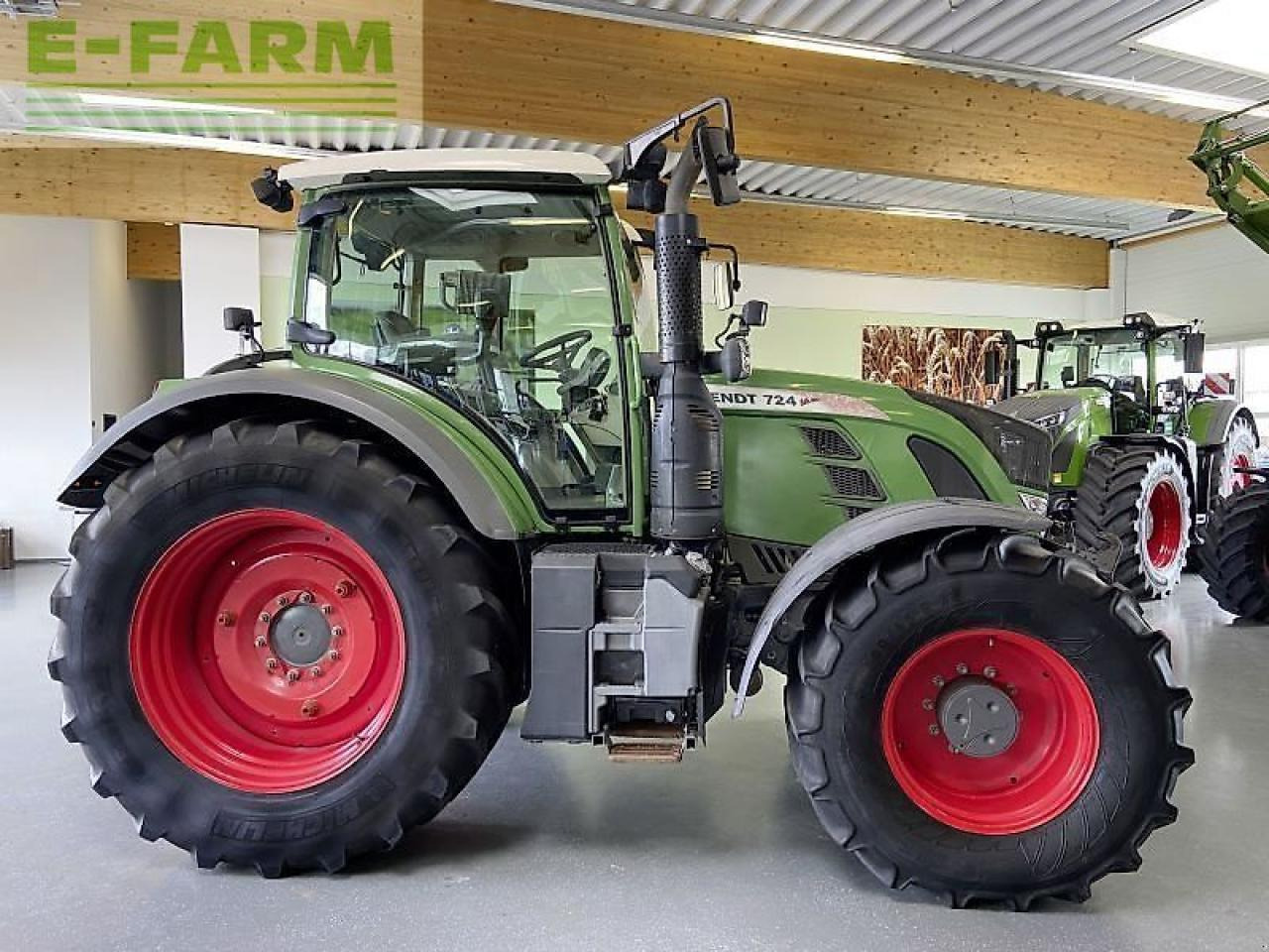 Fendt 724 vario s4 profi plus ProfiPlus - Traktor: gambar 2 Fendt 724 vario s4 profi plus ProfiPlus - Traktor: gambar 2