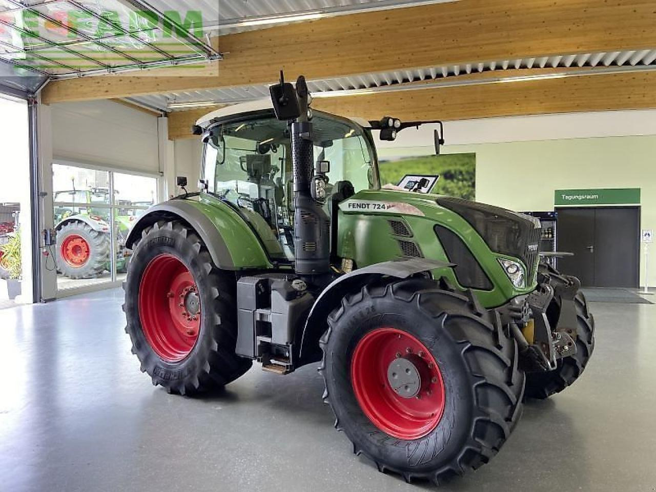 Fendt 724 vario s4 profi plus ProfiPlus - Traktor: gambar 1 Fendt 724 vario s4 profi plus ProfiPlus - Traktor: gambar 1