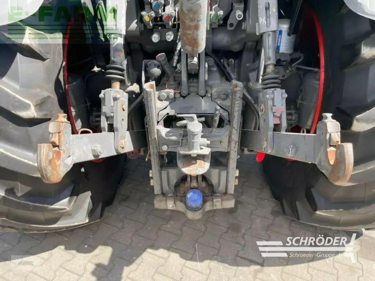Fendt 724 vario s4 profi plus ProfiPlus - Traktor: gambar 3 Fendt 724 vario s4 profi plus ProfiPlus - Traktor: gambar 3