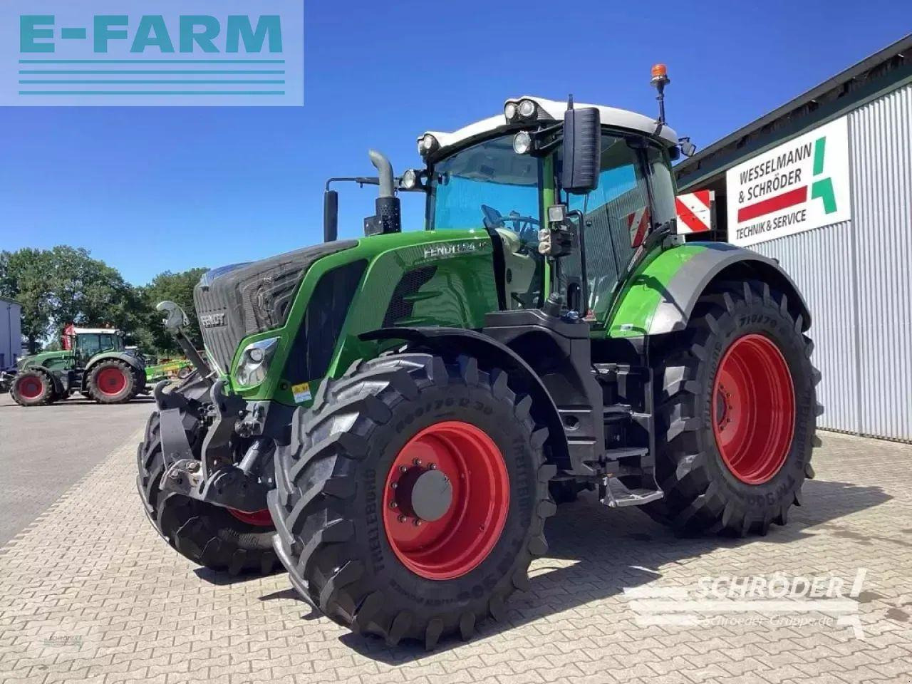 Fendt 824 vario s4 profi plus ProfiPlus - Traktor: gambar 4 Fendt 824 vario s4 profi plus ProfiPlus - Traktor: gambar 4