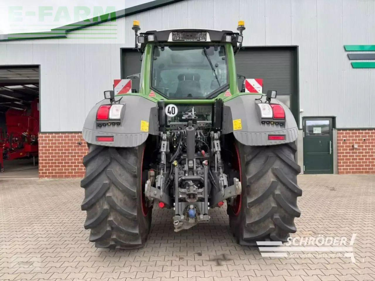 Fendt 824 vario s4 profi plus ProfiPlus - Traktor: gambar 4 Fendt 824 vario s4 profi plus ProfiPlus - Traktor: gambar 4
