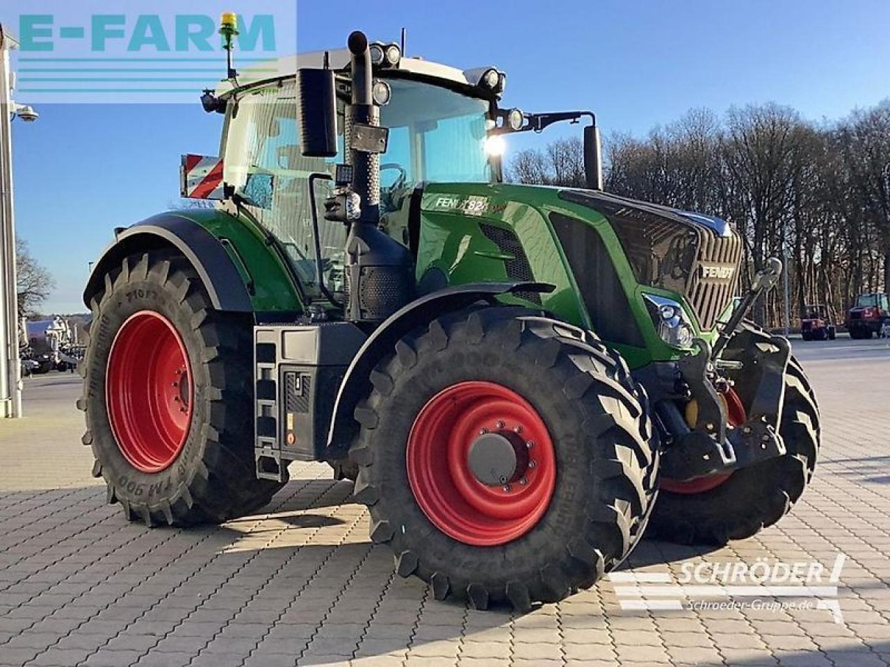 Fendt 824 vario s4 profi plus ProfiPlus - Traktor: gambar 3 Fendt 824 vario s4 profi plus ProfiPlus - Traktor: gambar 3