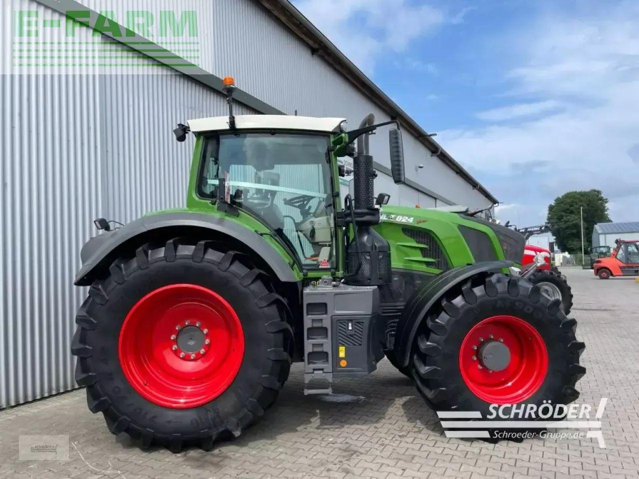 Fendt 824 vario s4 profi plus ProfiPlus - Traktor: gambar 2 Fendt 824 vario s4 profi plus ProfiPlus - Traktor: gambar 2