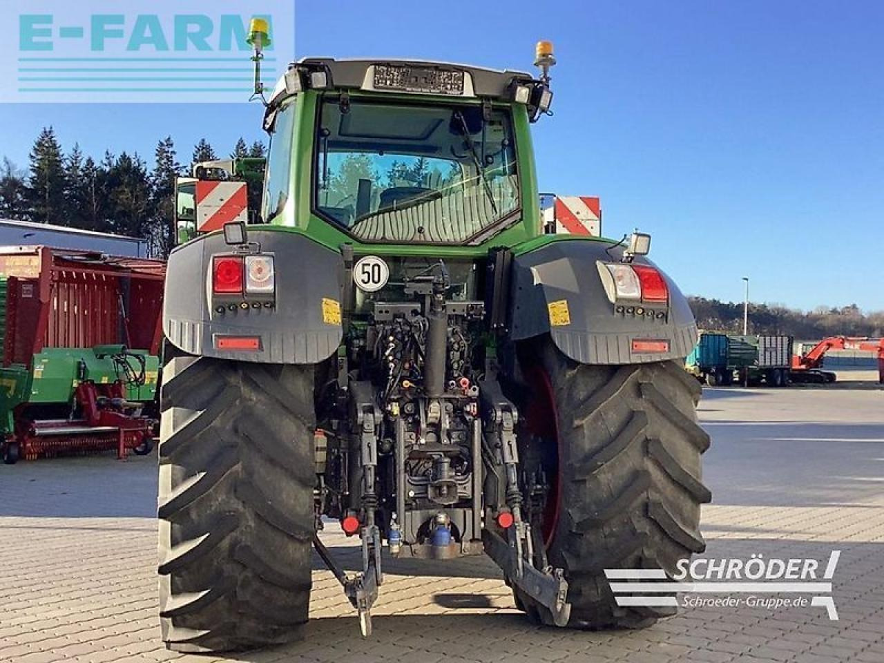 Fendt 824 vario s4 profi plus ProfiPlus - Traktor: gambar 4 Fendt 824 vario s4 profi plus ProfiPlus - Traktor: gambar 4