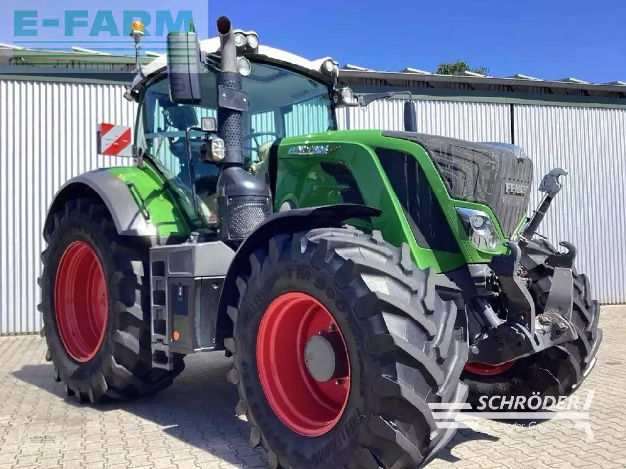 Fendt 824 vario s4 profi plus ProfiPlus - Traktor: gambar 1 Fendt 824 vario s4 profi plus ProfiPlus - Traktor: gambar 1
