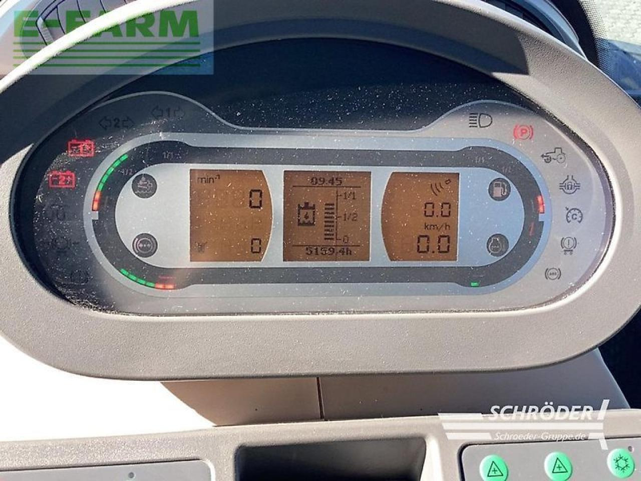 Fendt 824 vario s4 profi plus ProfiPlus - Traktor: gambar 4 Fendt 824 vario s4 profi plus ProfiPlus - Traktor: gambar 4