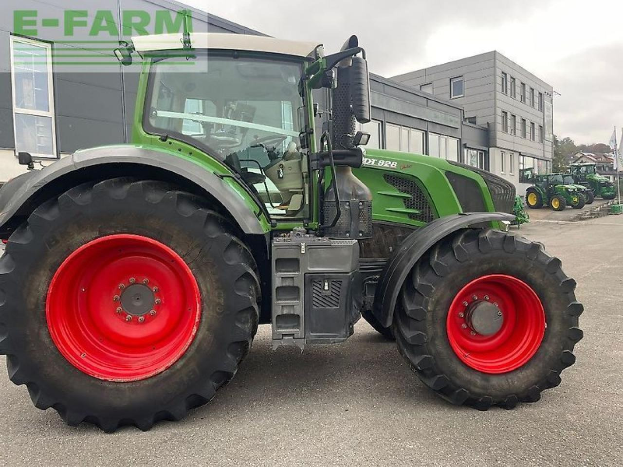 Fendt 828 vario - Traktor: gambar 1 Fendt 828 vario - Traktor: gambar 1