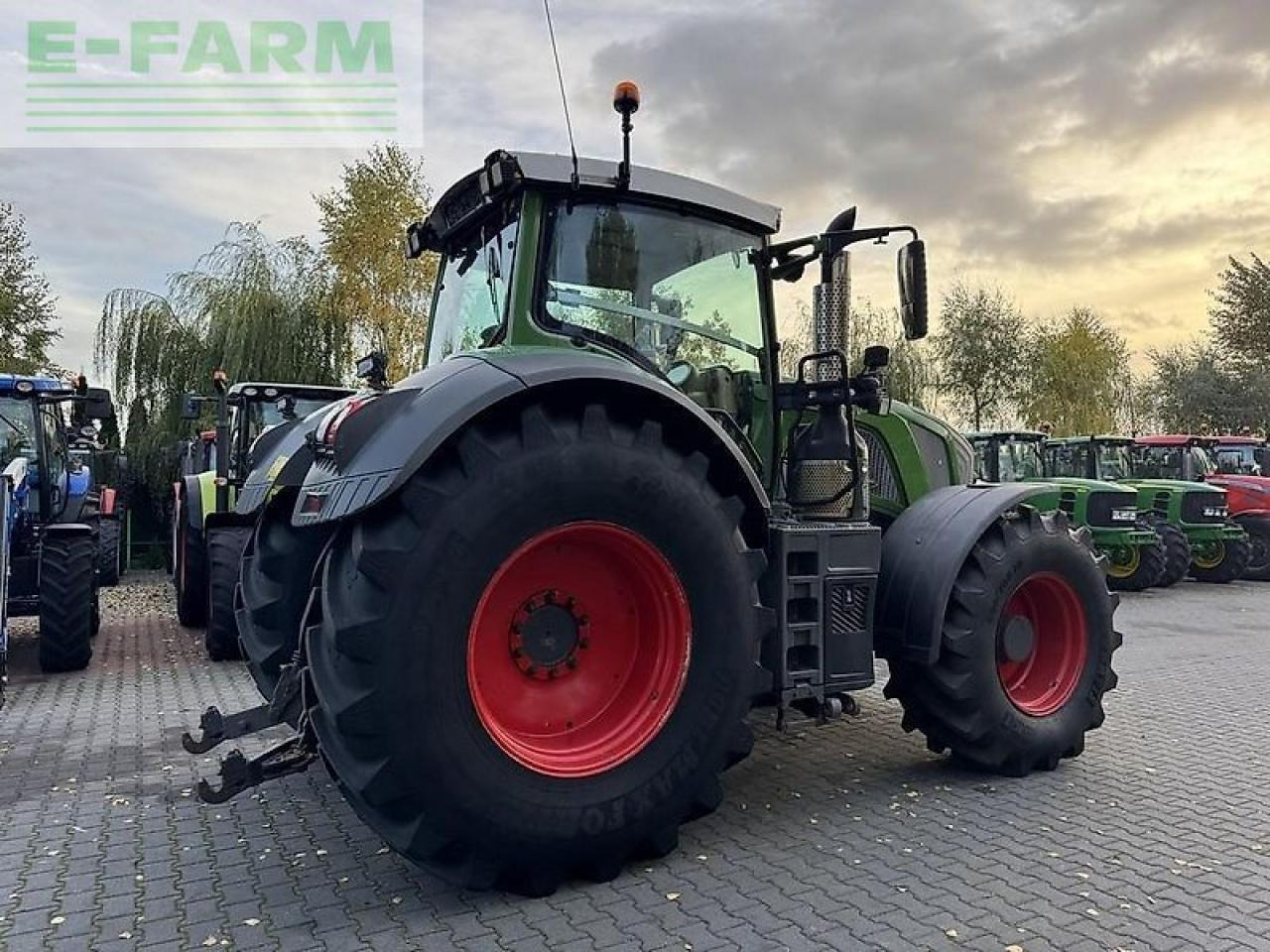 Fendt 828 vario profi+ plus nature green / wom / gps navi rtk trimble / tms ProfiPlus - Traktor: gambar 5 Fendt 828 vario profi+ plus nature green / wom / gps navi rtk trimble / tms ProfiPlus - Traktor: gambar 5