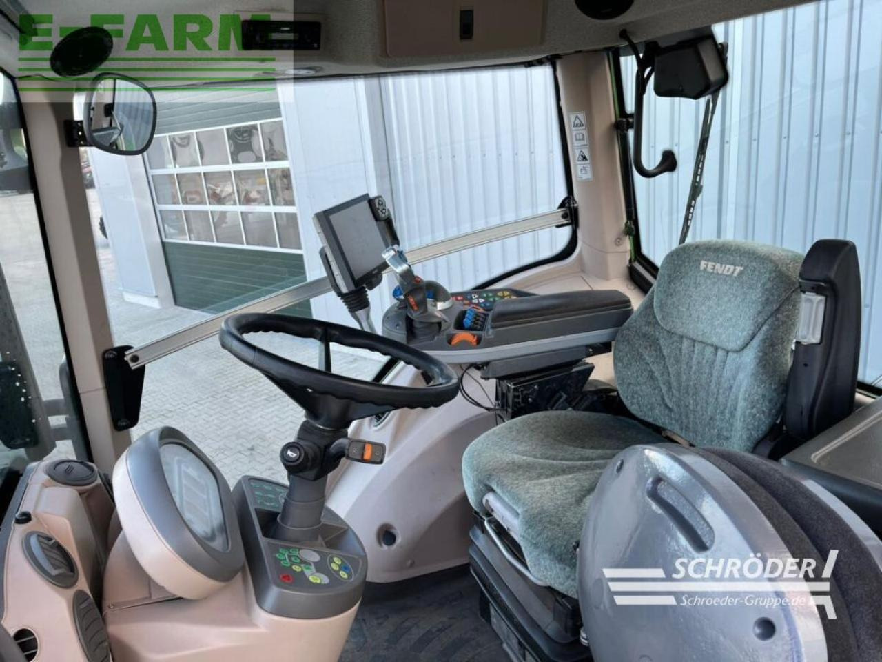 Fendt 828 vario s4 profi plus ProfiPlus - Traktor: gambar 5 Fendt 828 vario s4 profi plus ProfiPlus - Traktor: gambar 5
