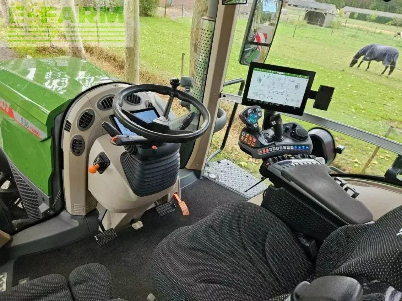 Traktor Fendt 936 vario gen7 profi plus sett. 2 ( 930 933 939 942 ) fzw: gambar 10 Traktor Fendt 936 vario gen7 profi plus sett. 2 ( 930 933 939 942 ) fzw: gambar 10