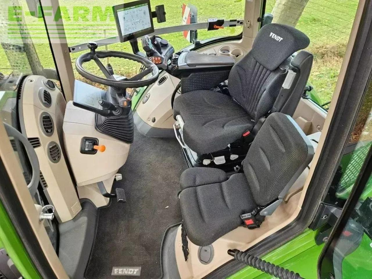 Traktor Fendt 936 vario gen7 profi plus sett. 2 ( 930 933 939 942 ) fzw: gambar 9 Traktor Fendt 936 vario gen7 profi plus sett. 2 ( 930 933 939 942 ) fzw: gambar 9