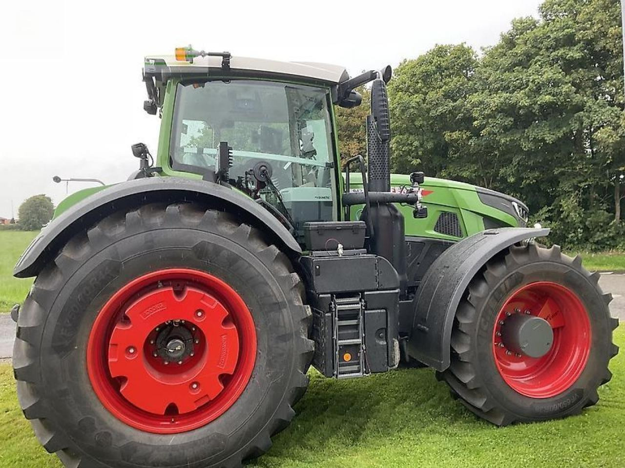 Fendt 942 vario gen7 - Traktor: gambar 2 Fendt 942 vario gen7 - Traktor: gambar 2