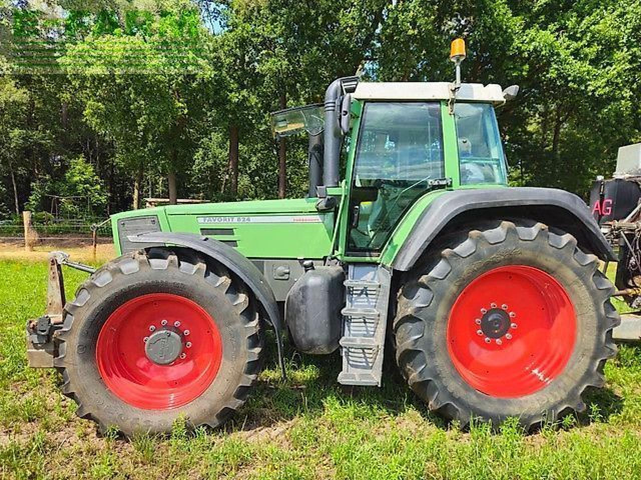 Traktor Fendt favorit 824 turboshift ( 816 818 822 ): gambar 10