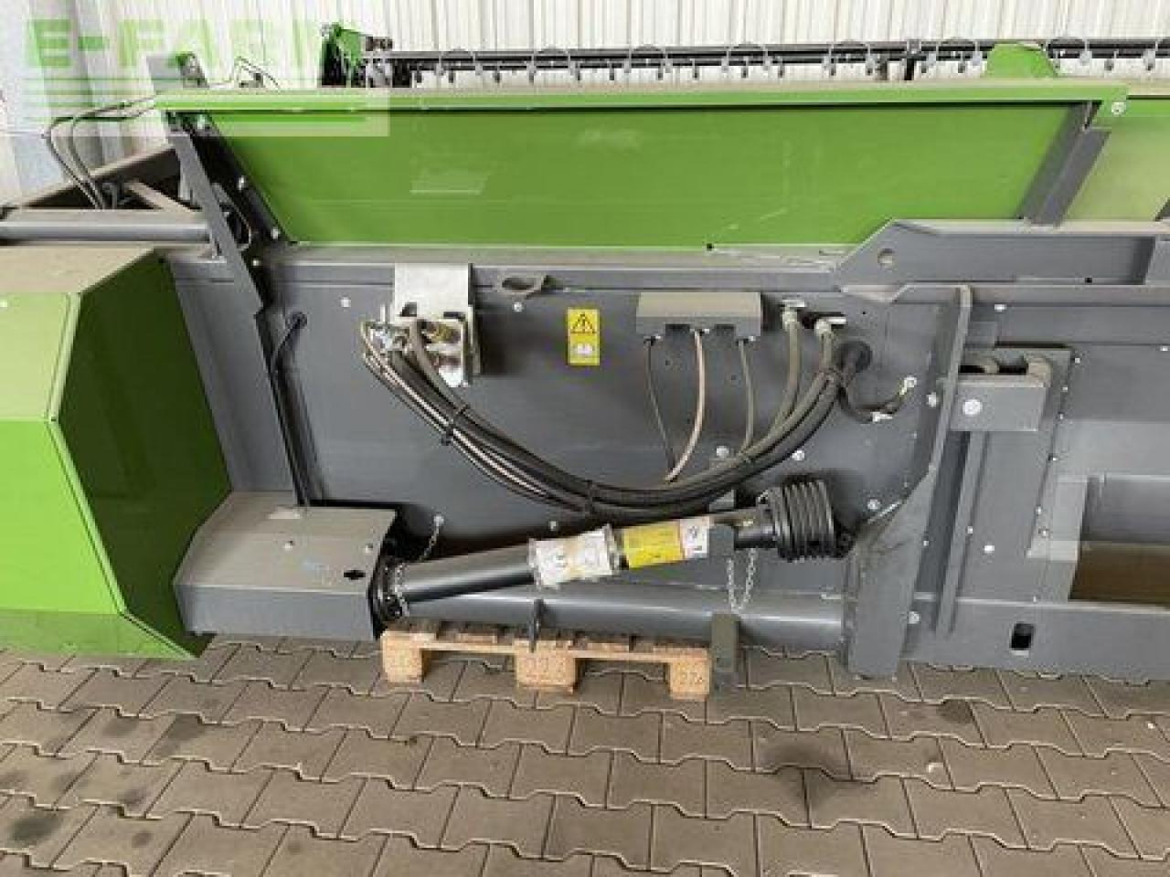 Fendt schneidwerk pf 5,50m (18') - Lampiran pemanen pakan ternak: gambar 3 Fendt schneidwerk pf 5,50m (18') - Lampiran pemanen pakan ternak: gambar 3