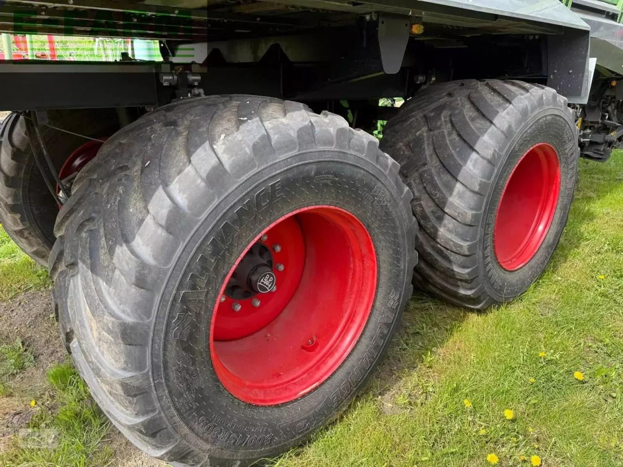Fendt tigo 75 vr mit 800-er bereifung, laderaumabdeckung und dosierwalzen - Keranjang pemuatan sendiri: gambar 4 Fendt tigo 75 vr mit 800-er bereifung, laderaumabdeckung und dosierwalzen - Keranjang pemuatan sendiri: gambar 4