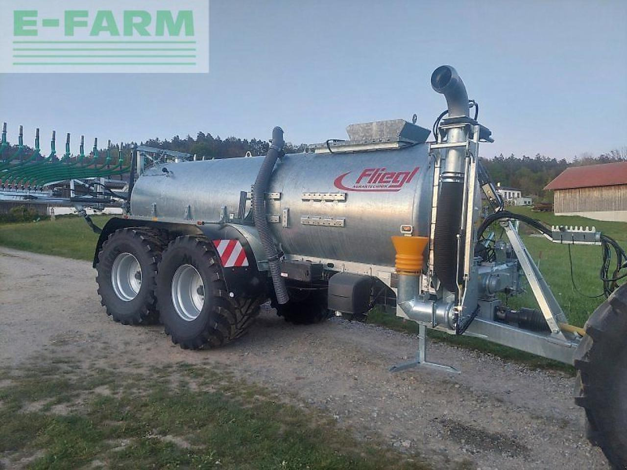 Fliegl pfw 14000 - Peralatan pemupukan: gambar 1 Fliegl pfw 14000 - Peralatan pemupukan: gambar 1