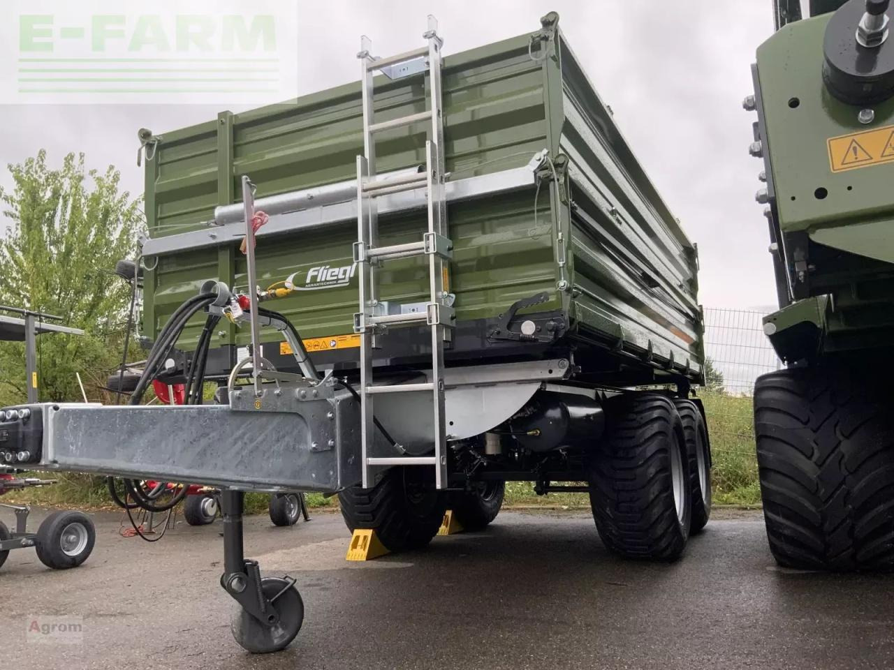 Fliegl tdk 140 - Trailer jungkit pertanian/ Tempat sampah: gambar 1 Fliegl tdk 140 - Trailer jungkit pertanian/ Tempat sampah: gambar 1